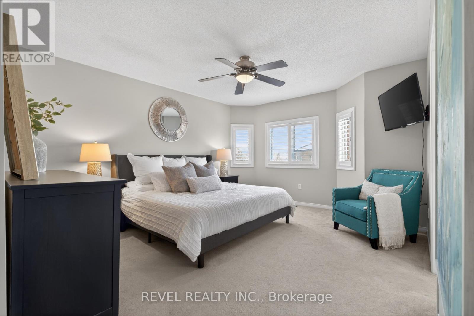 2286 Seton Crescent, Burlington, ON - Indoor Photo Showing Bedroom