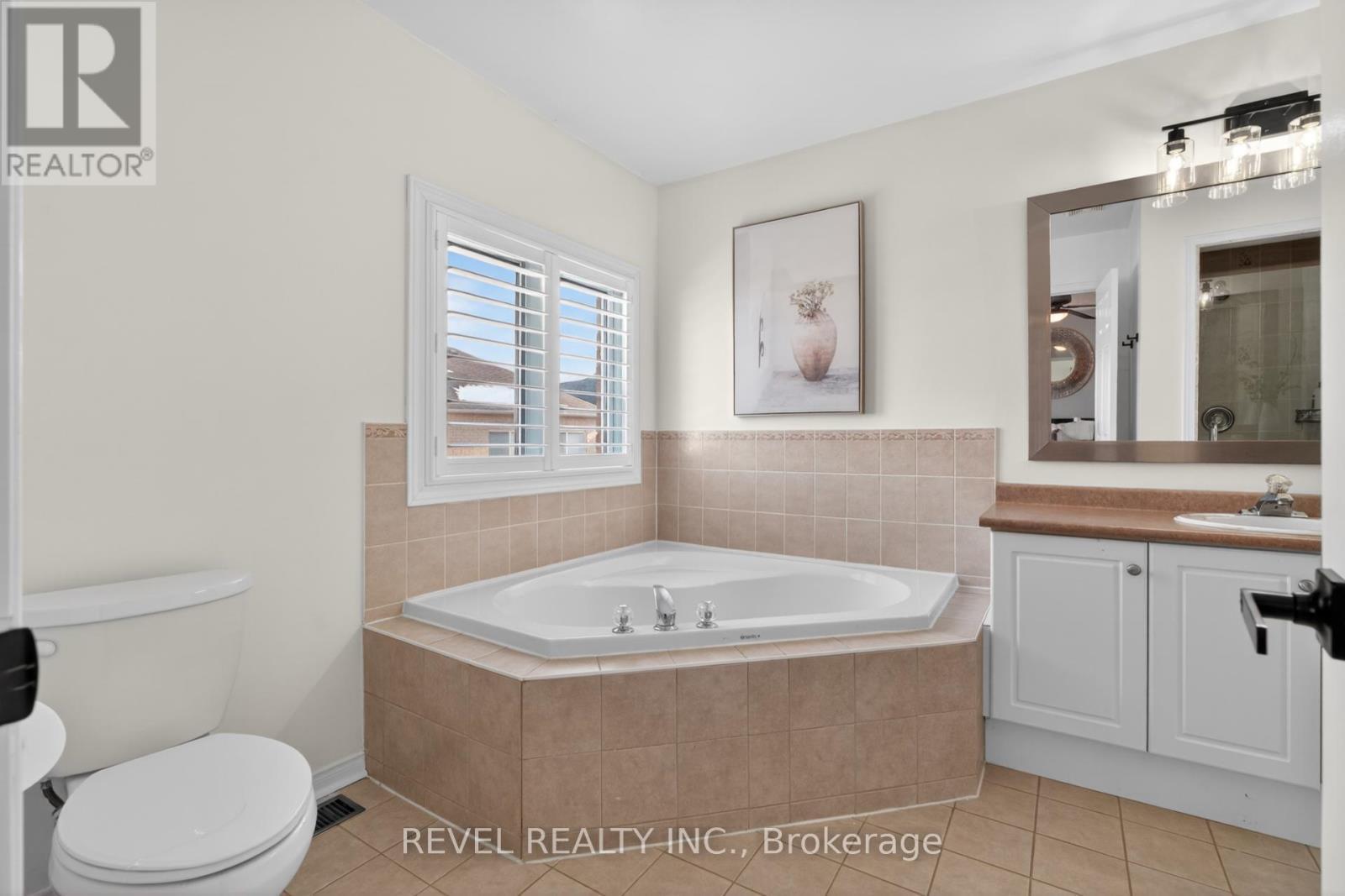 2286 Seton Crescent, Burlington, ON - Indoor Photo Showing Bathroom