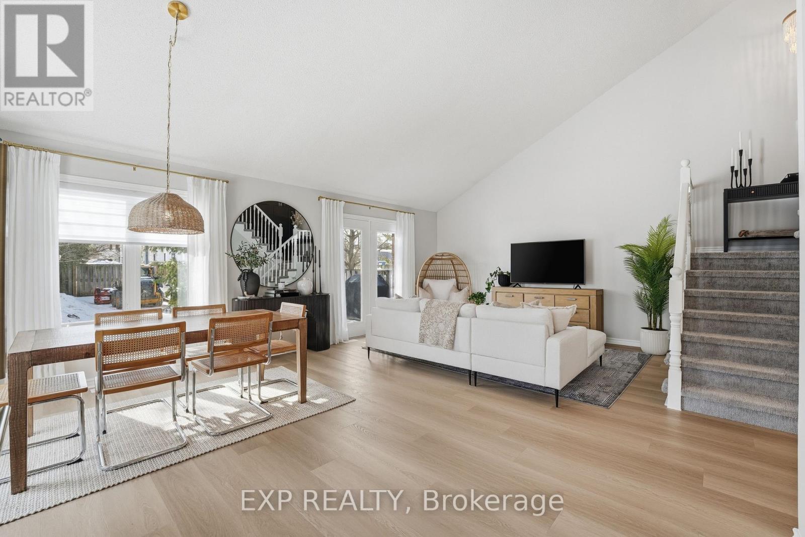 1 - 19 Bartlett Avenue, Grimsby, ON - Indoor