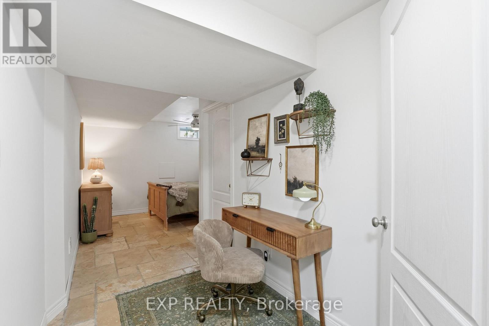 1 - 19 Bartlett Avenue, Grimsby, ON - Indoor Photo Showing Other Room