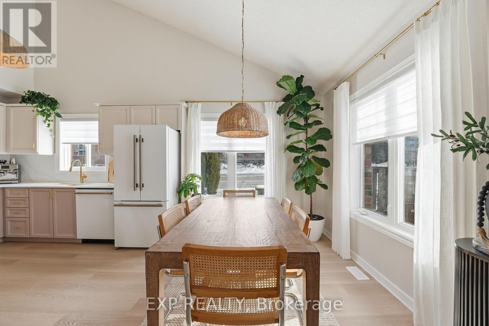 1 - 19 Bartlett Avenue, Grimsby, ON - Indoor