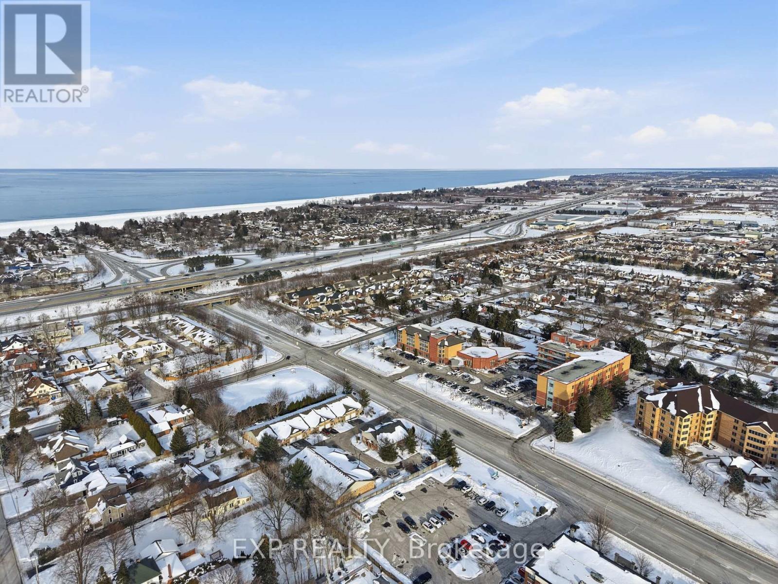 1 - 19 Bartlett Avenue, Grimsby, ON - Outdoor With View