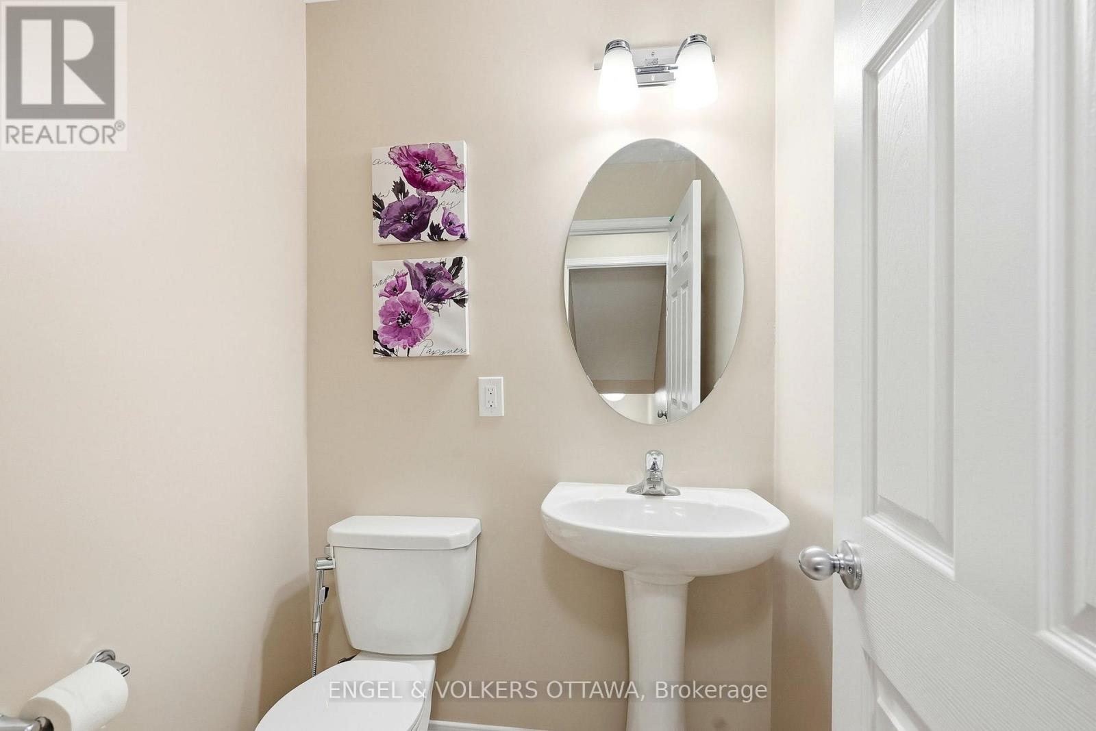 222 Longfields Drive, Ottawa, ON - Indoor Photo Showing Bathroom
