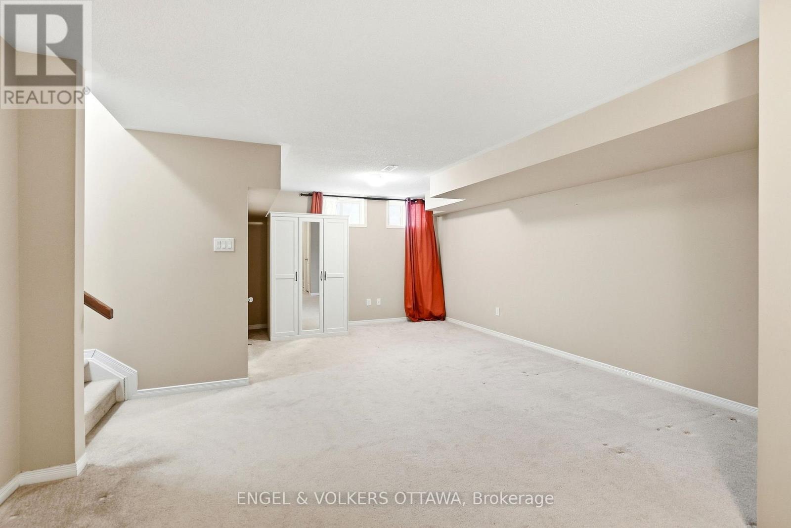 222 Longfields Drive, Ottawa, ON - Indoor Photo Showing Other Room