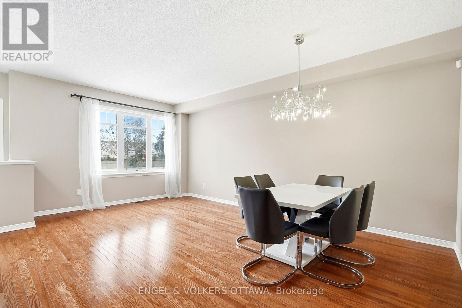 222 Longfields Drive, Ottawa, ON - Indoor