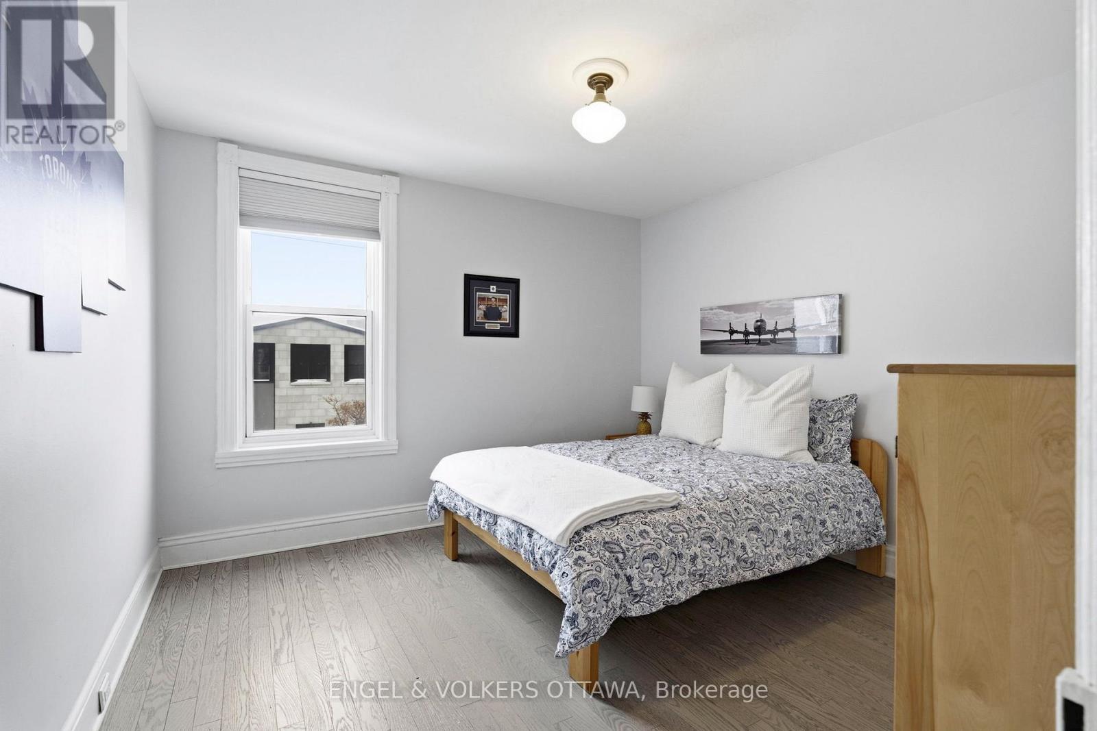 83 Eccles Street, Ottawa, ON - Indoor Photo Showing Bedroom