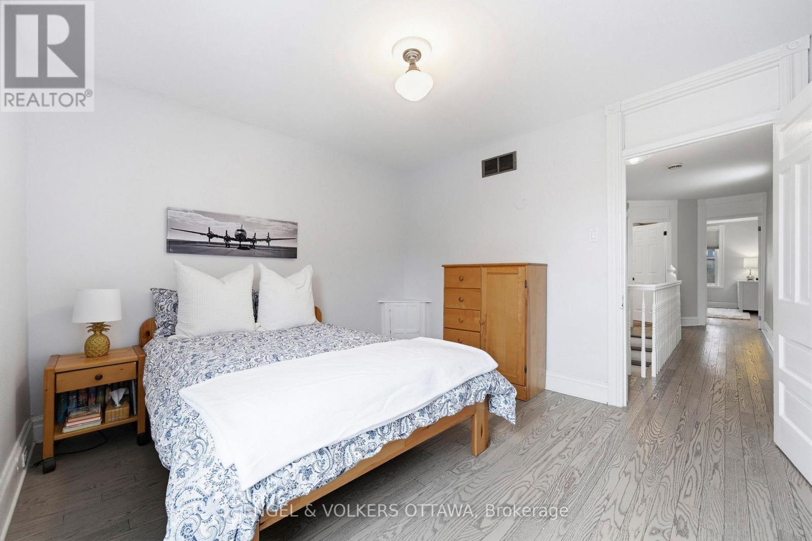 83 Eccles Street, Ottawa, ON - Indoor Photo Showing Bedroom