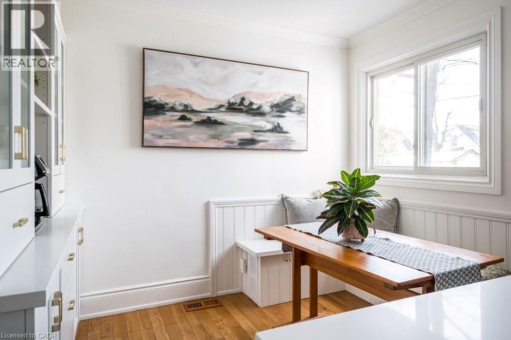 100 Graham Avenue S, Hamilton, ON - Indoor