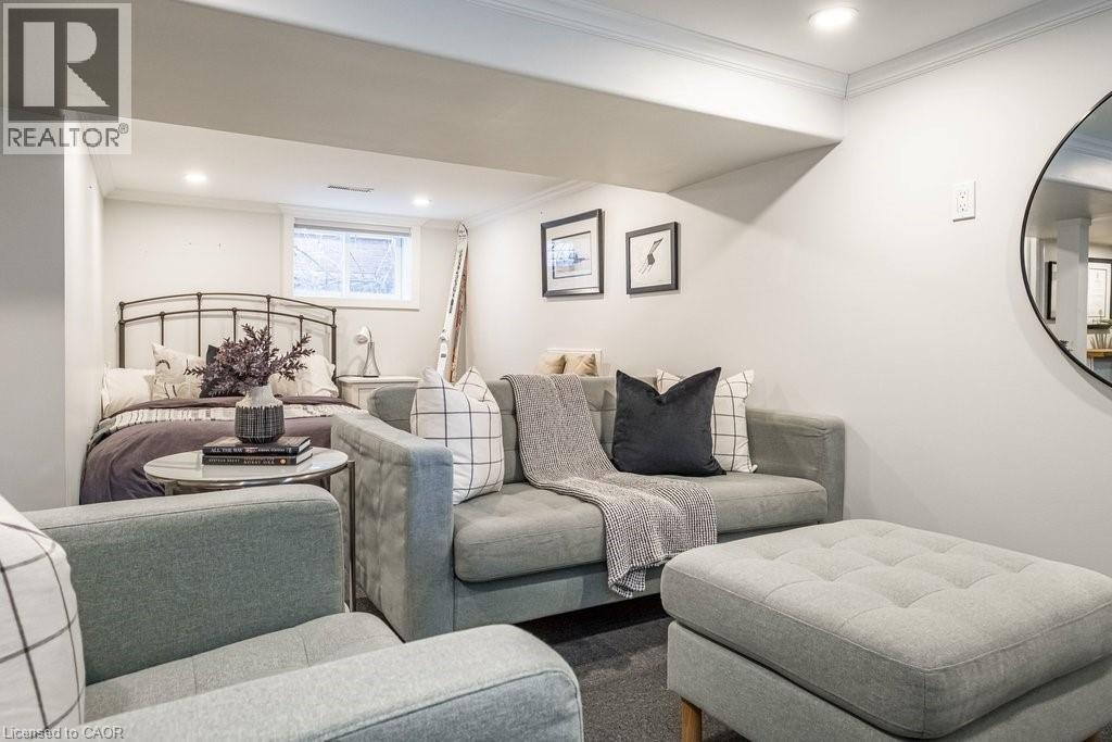 100 Graham Avenue S, Hamilton, ON - Indoor