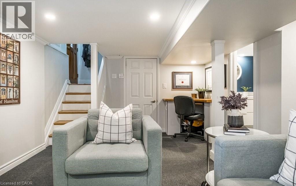 100 Graham Avenue S, Hamilton, ON - Indoor