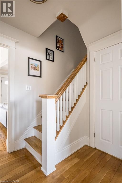 100 Graham Avenue S, Hamilton, ON - Indoor Photo Showing Other Room