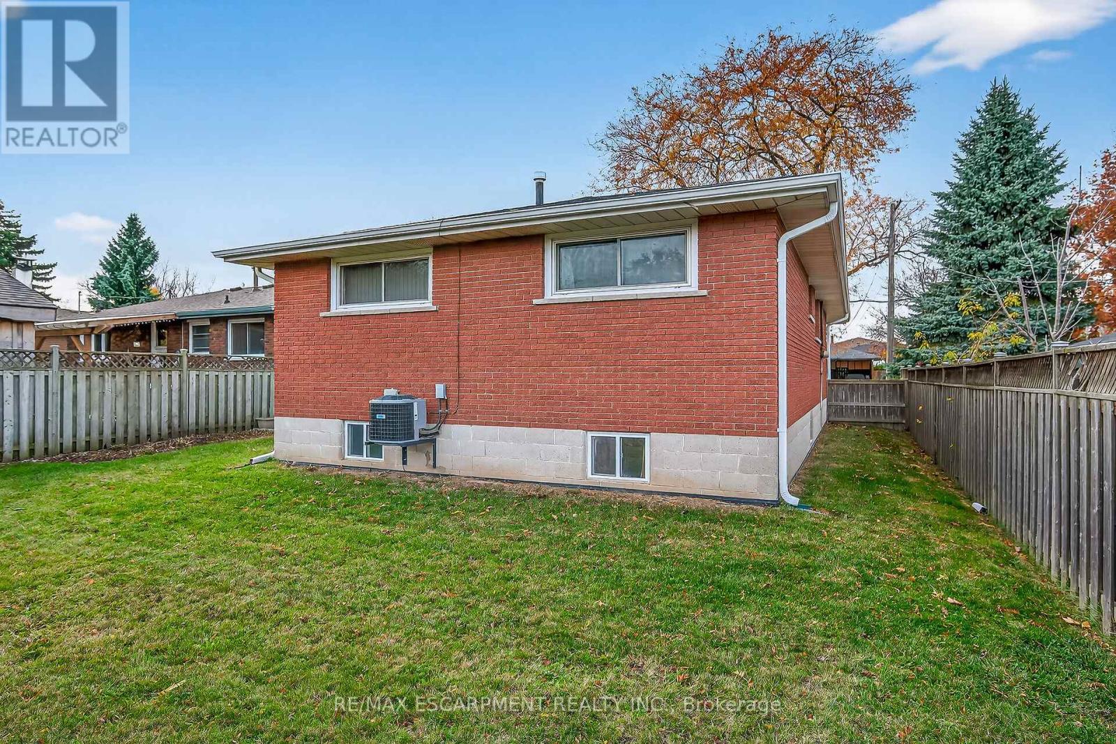 5 Mountbatten Drive, Hamilton, ON - Outdoor With Exterior