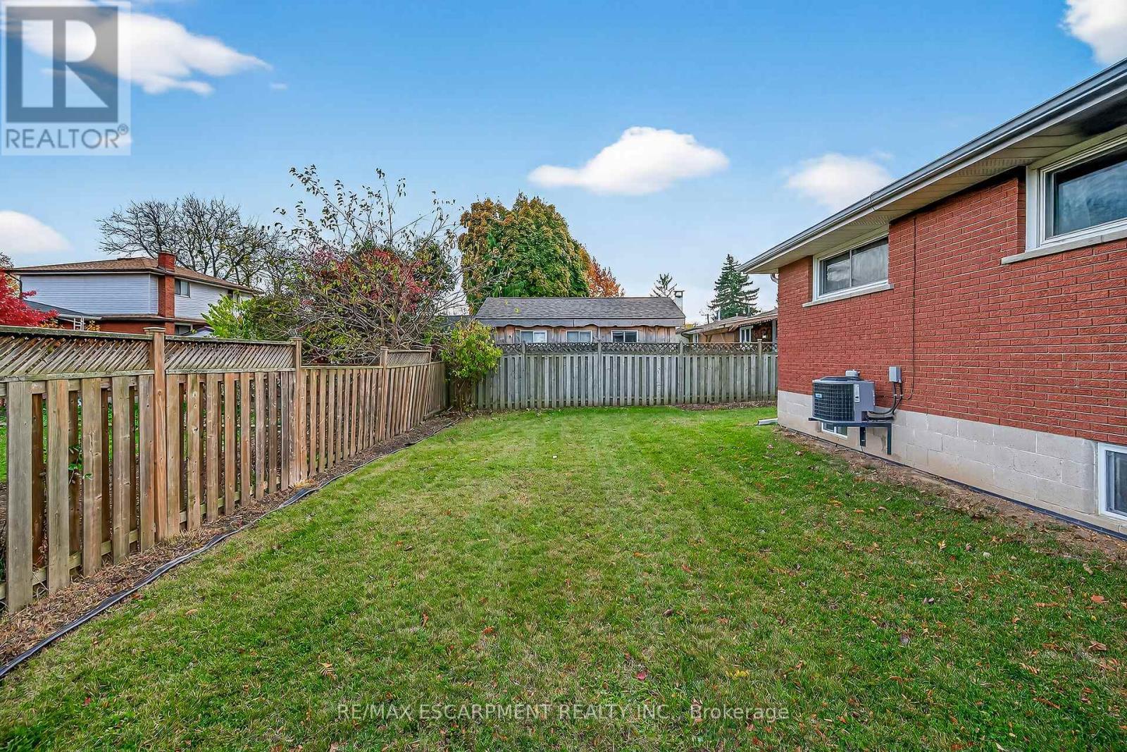 5 Mountbatten Drive, Hamilton, ON - Outdoor