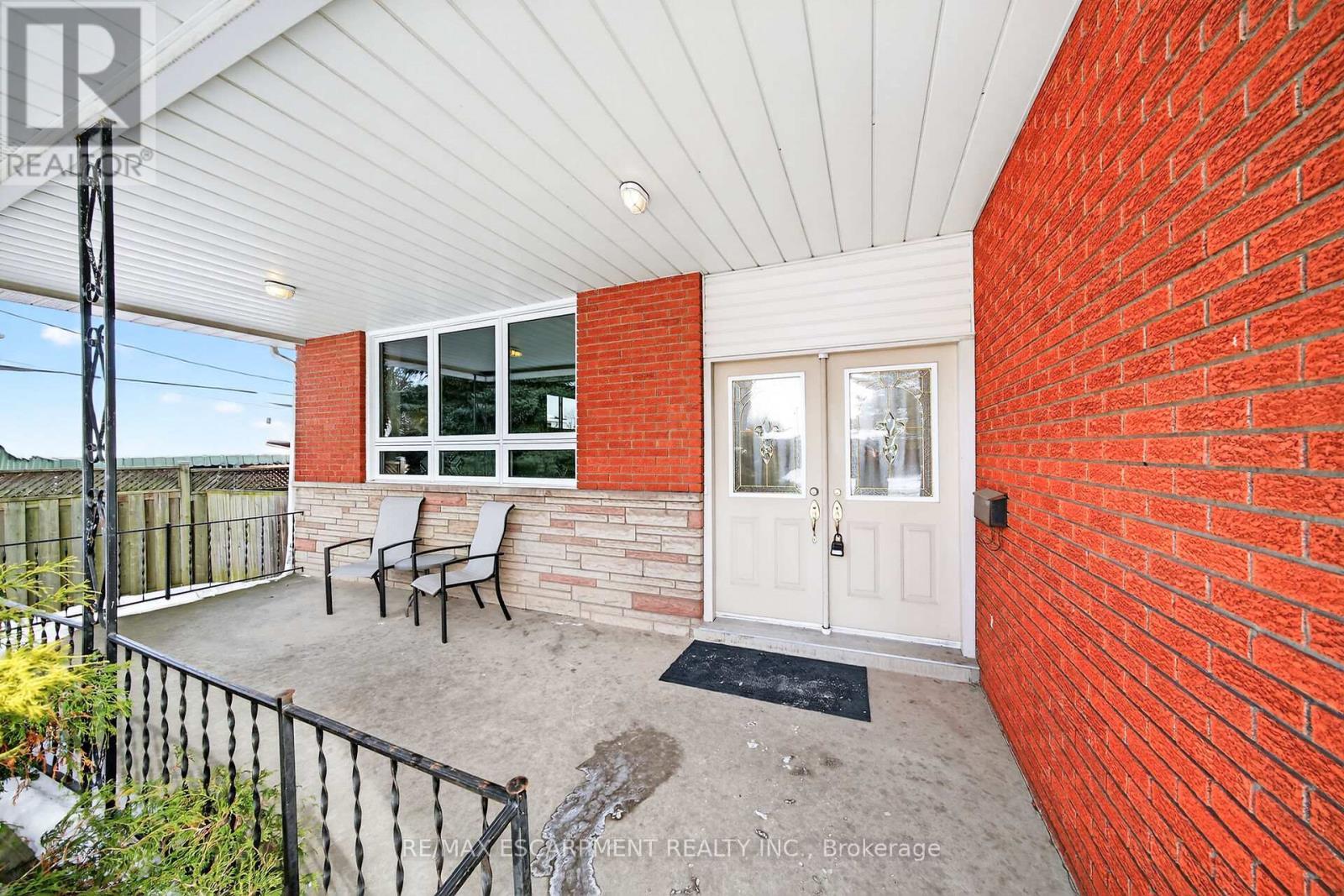 5 Mountbatten Drive, Hamilton, ON - Outdoor With Exterior