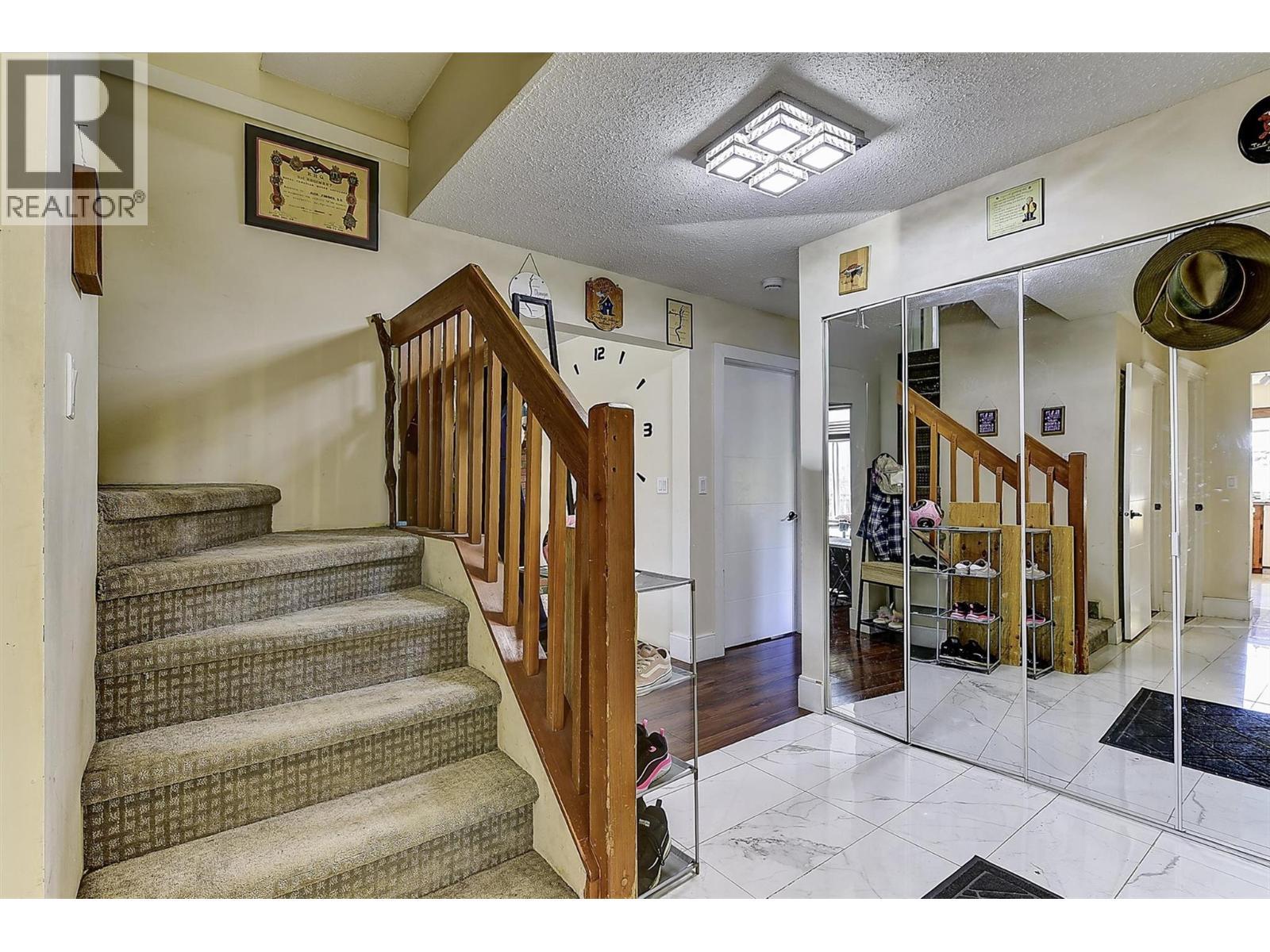 9810 Venables Drive, Coldstream, BC - Indoor Photo Showing Other Room