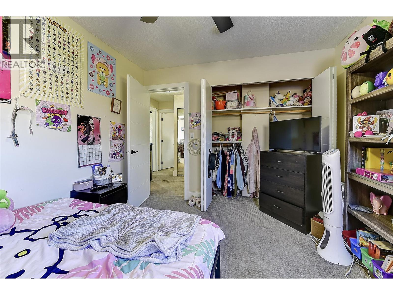 9810 Venables Drive, Coldstream, BC - Indoor Photo Showing Bedroom