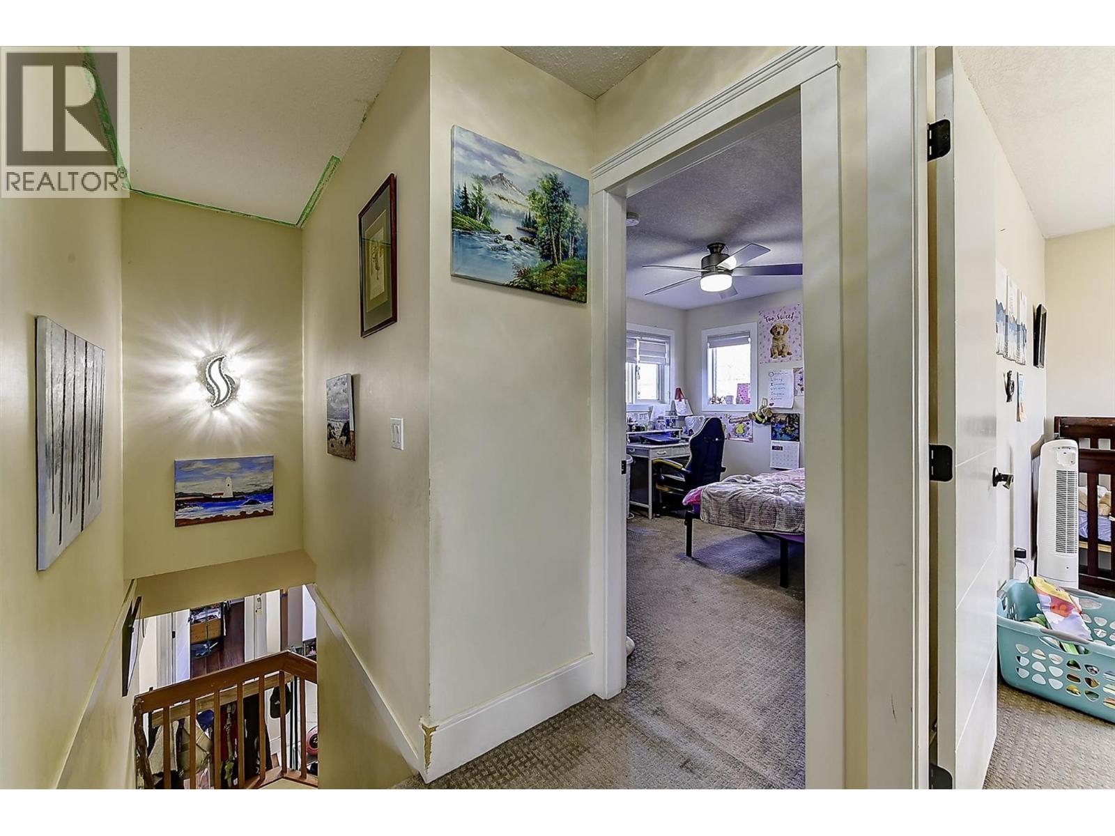 9810 Venables Drive, Coldstream, BC - Indoor Photo Showing Other Room