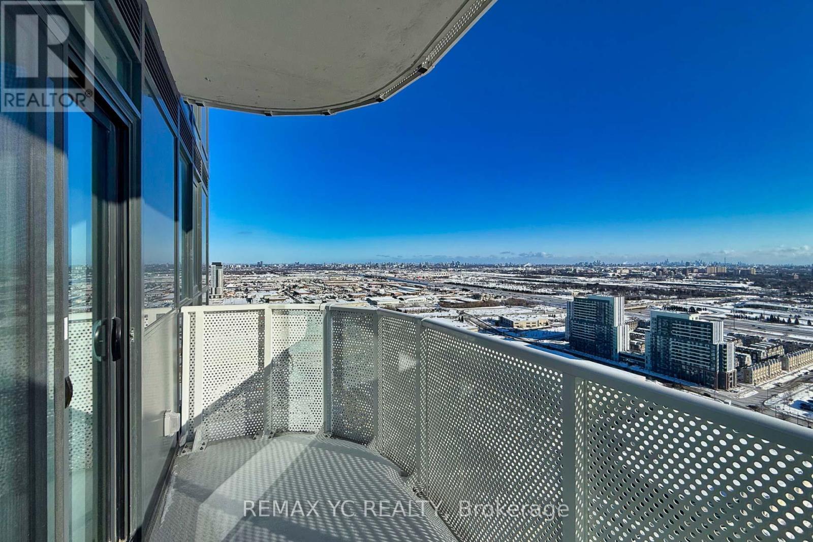 3910 - 28 Interchange Way, Vaughan, ON - Outdoor With Balcony With Exterior