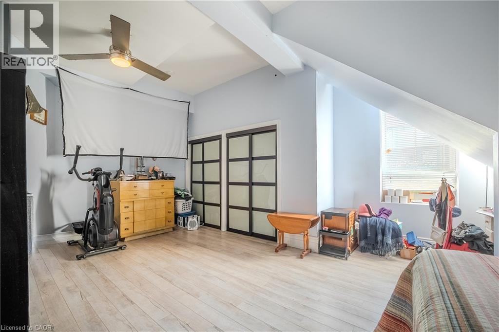 86 Birge Street, Hamilton, ON - Indoor Photo Showing Garage