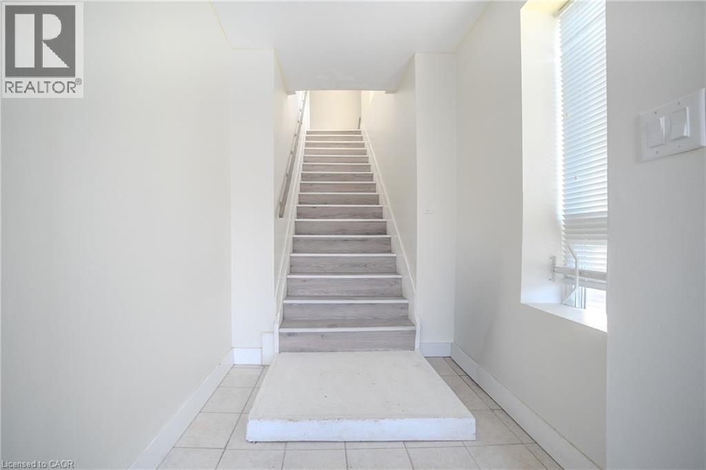 86 Birge Street, Hamilton, ON - Indoor Photo Showing Other Room