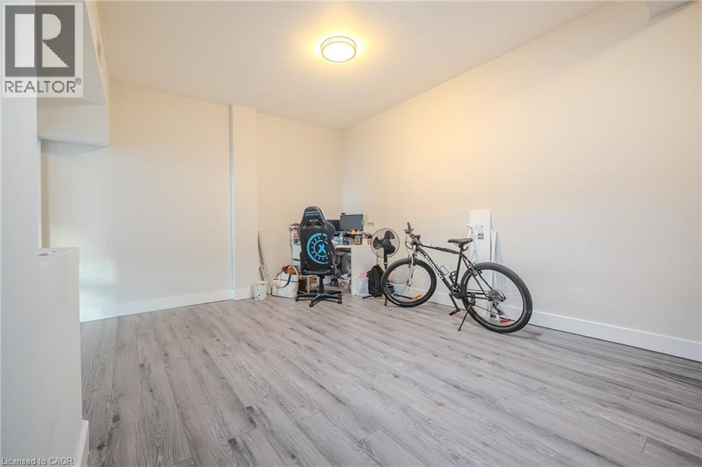 86 Birge Street, Hamilton, ON - Indoor Photo Showing Other Room