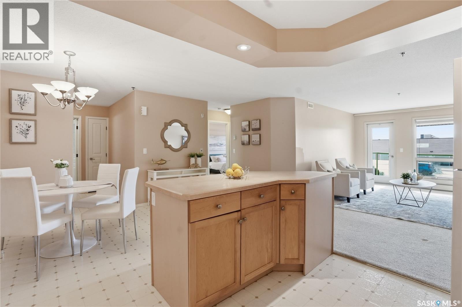 102 2213 Adelaide Street E, Saskatoon, SK - Indoor Photo Showing Dining Room
