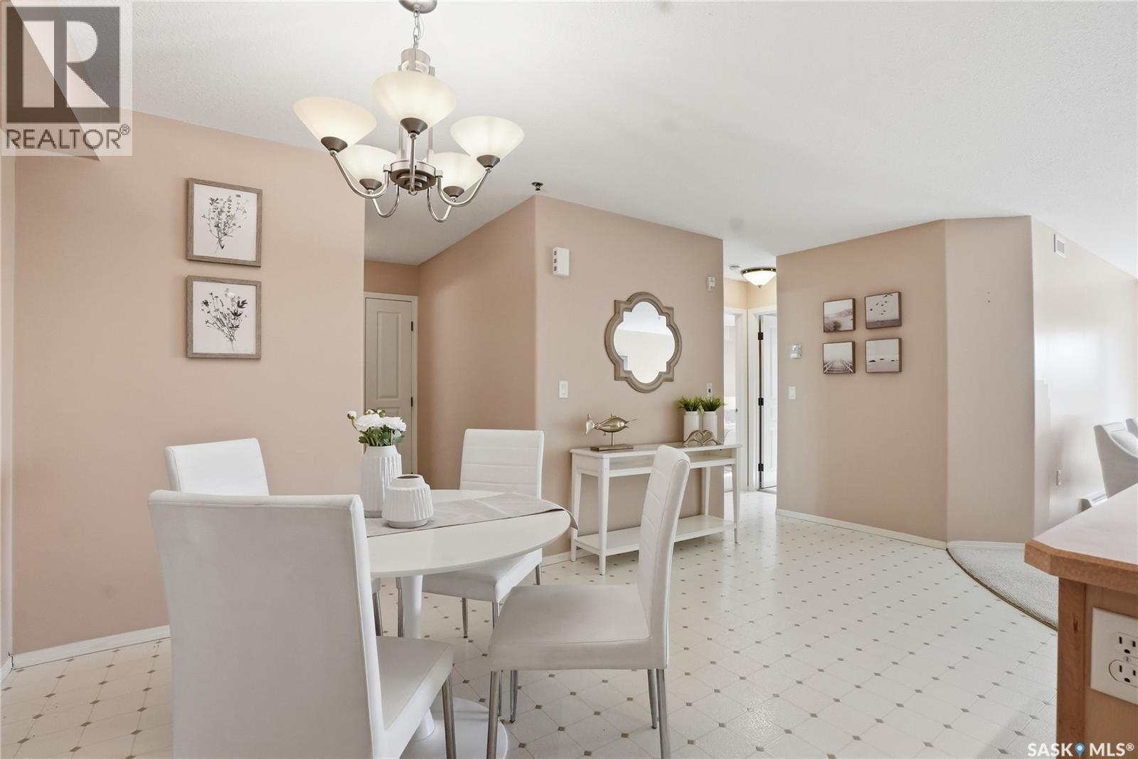 102 2213 Adelaide Street E, Saskatoon, SK - Indoor Photo Showing Dining Room