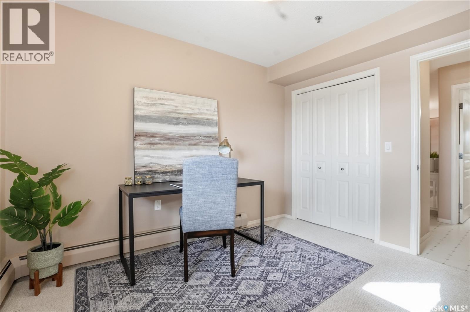 102 2213 Adelaide Street E, Saskatoon, SK - Indoor Photo Showing Office