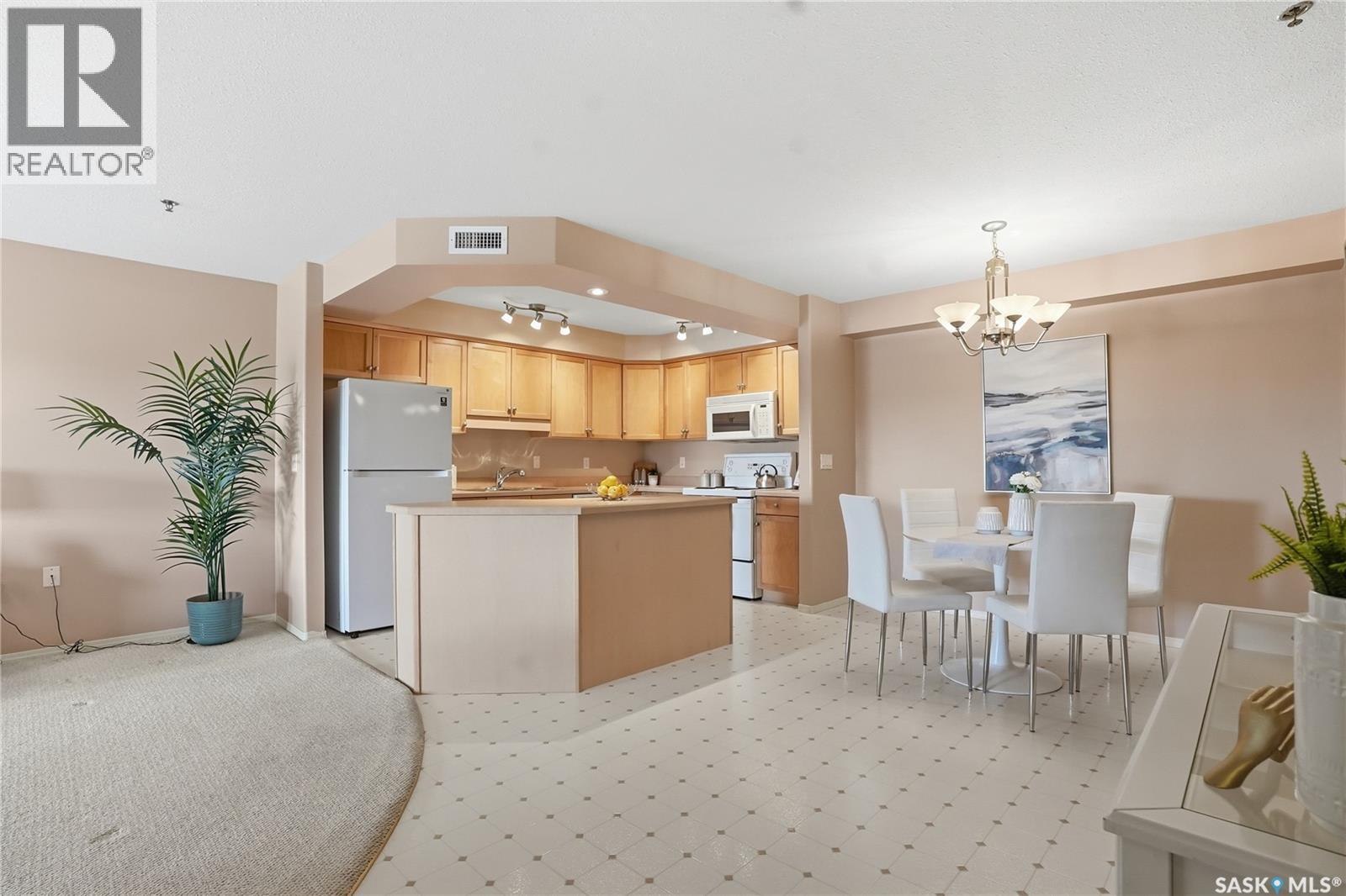 102 2213 Adelaide Street E, Saskatoon, SK - Indoor