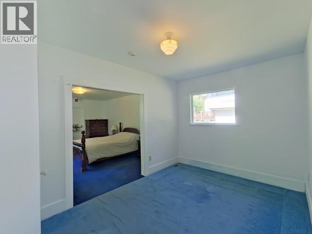 6237 Lund, Powell River, BC - Indoor