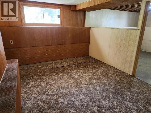 6237 Lund, Powell River, BC - Indoor