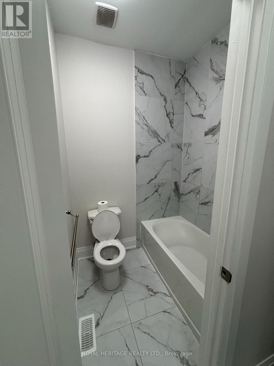 65 Conarty Crescent E, Whitby, ON - Indoor Photo Showing Bathroom