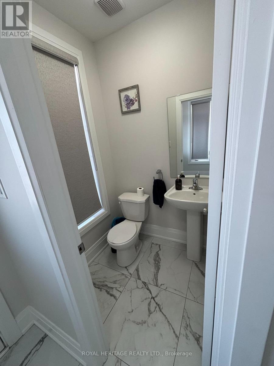 65 Conarty Crescent E, Whitby, ON - Indoor Photo Showing Bathroom