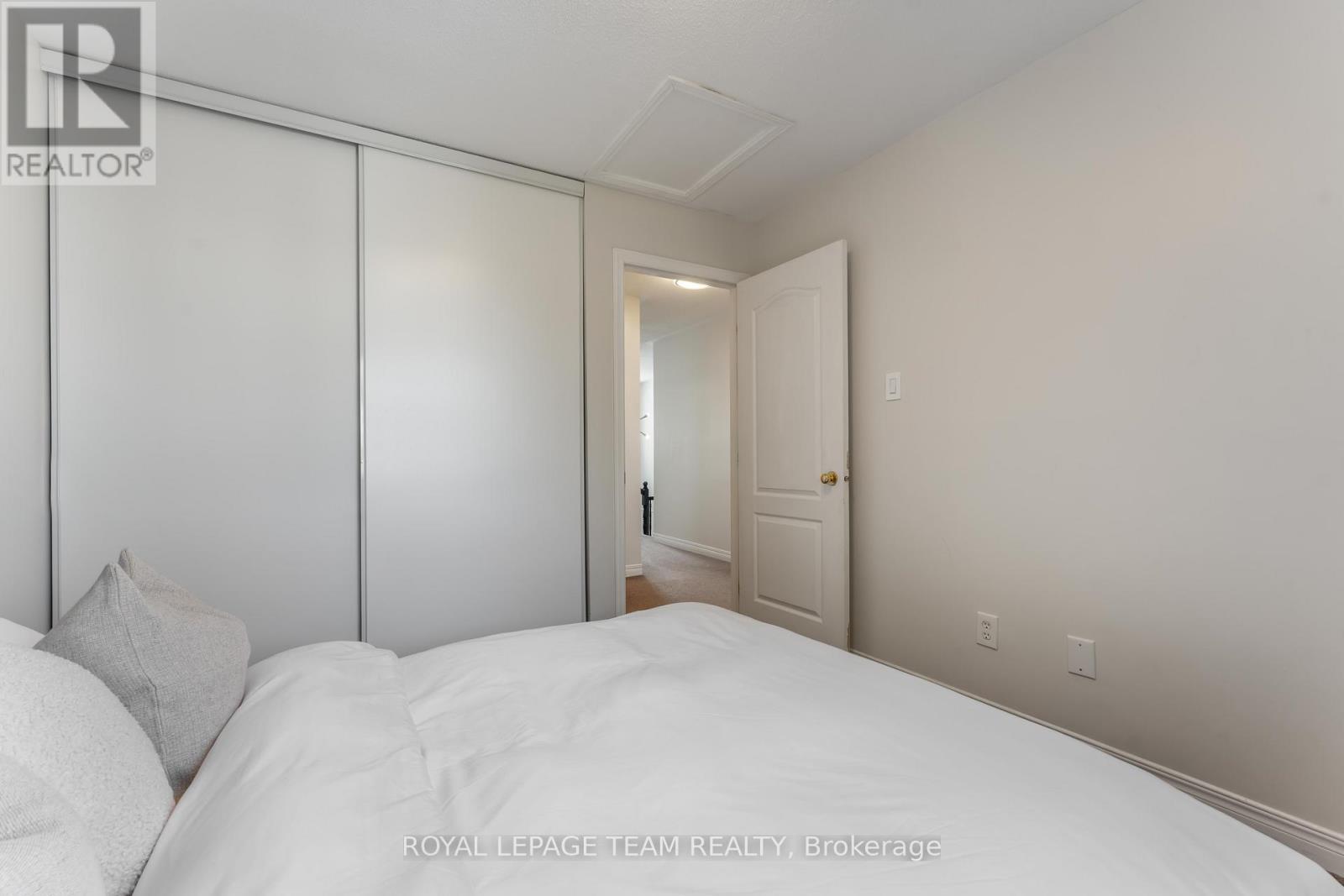 57 Redpath Drive, Ottawa, ON - Indoor Photo Showing Bedroom