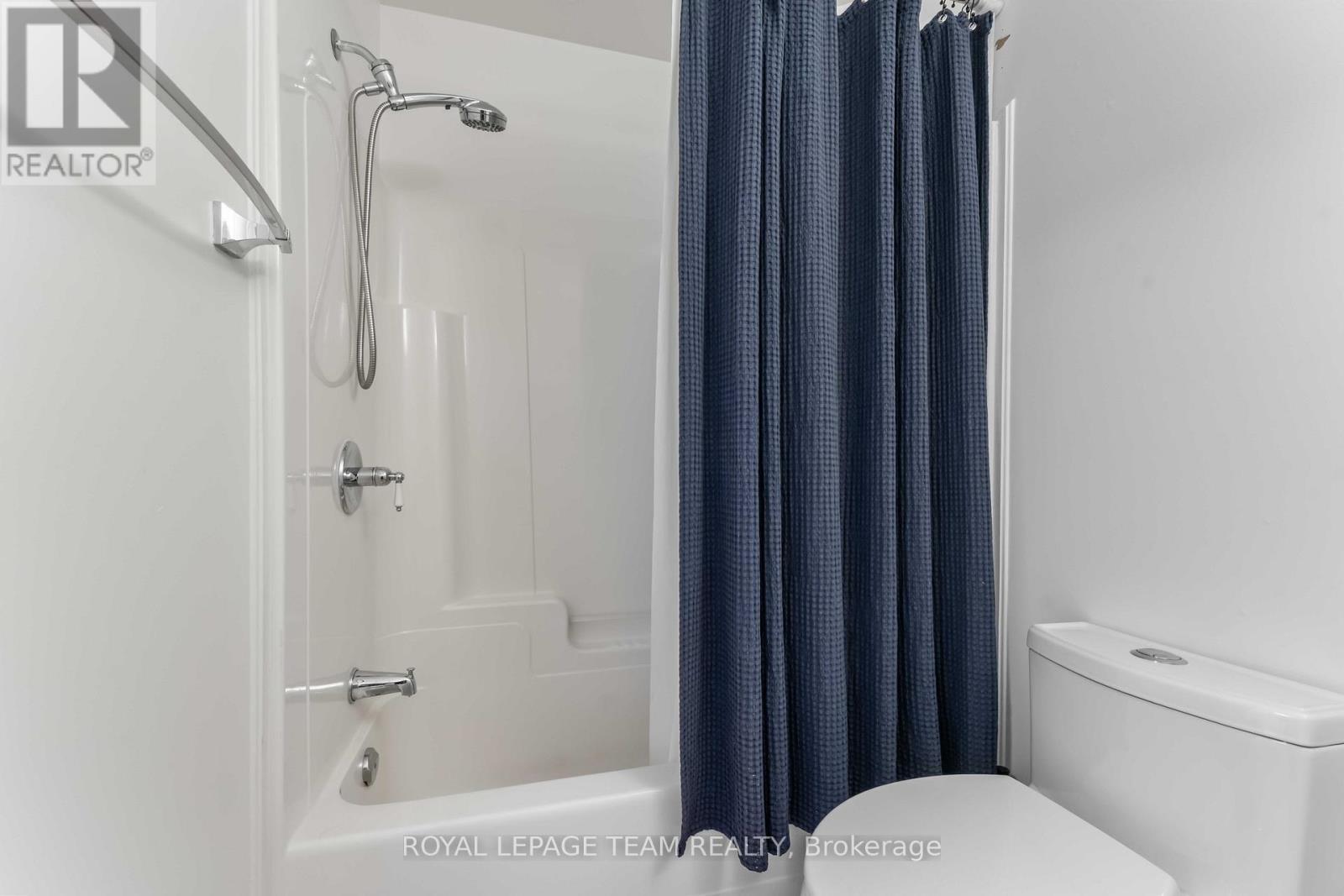 57 Redpath Drive, Ottawa, ON - Indoor Photo Showing Bathroom