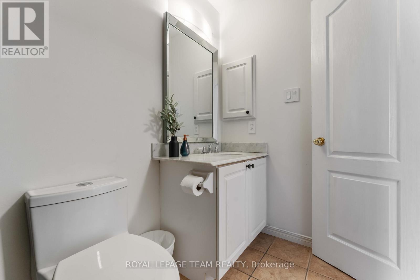 57 Redpath Drive, Ottawa, ON - Indoor