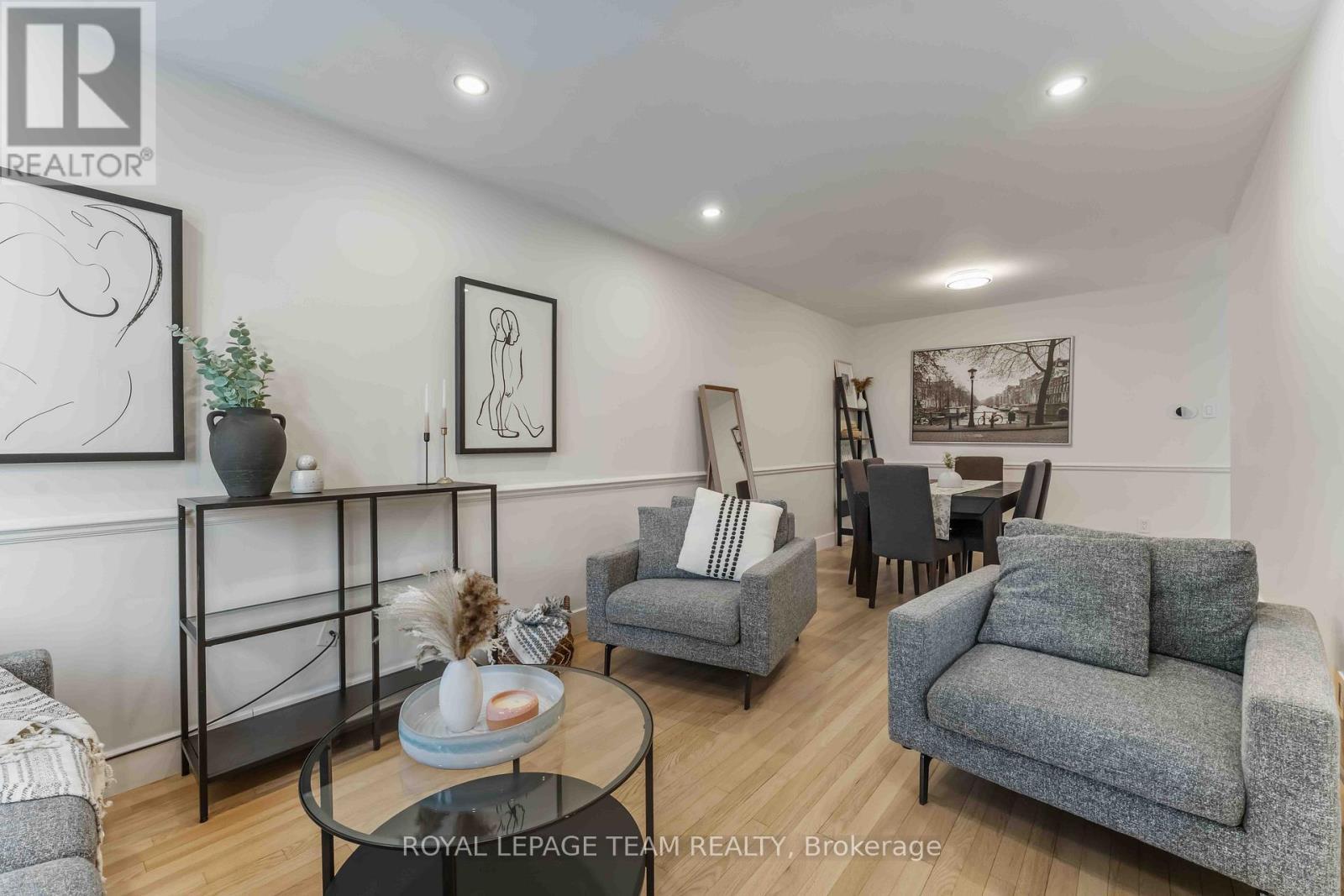 57 Redpath Drive, Ottawa, ON - Indoor Photo Showing Living Room