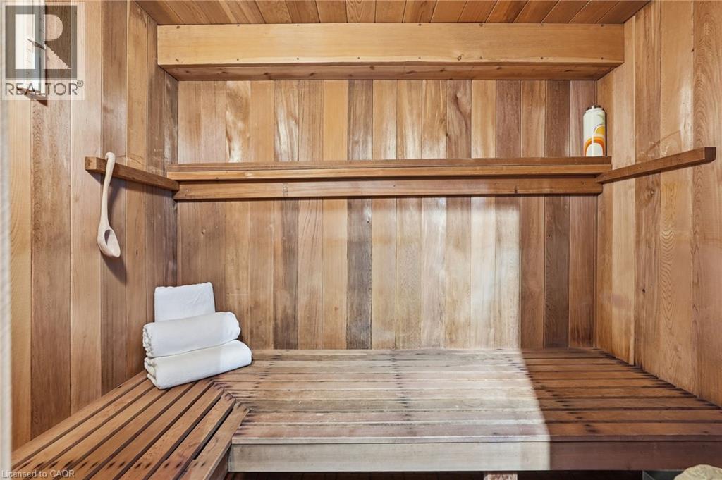 940 Brucedale Avenue E, Hamilton, ON - Indoor Photo Showing Other Room