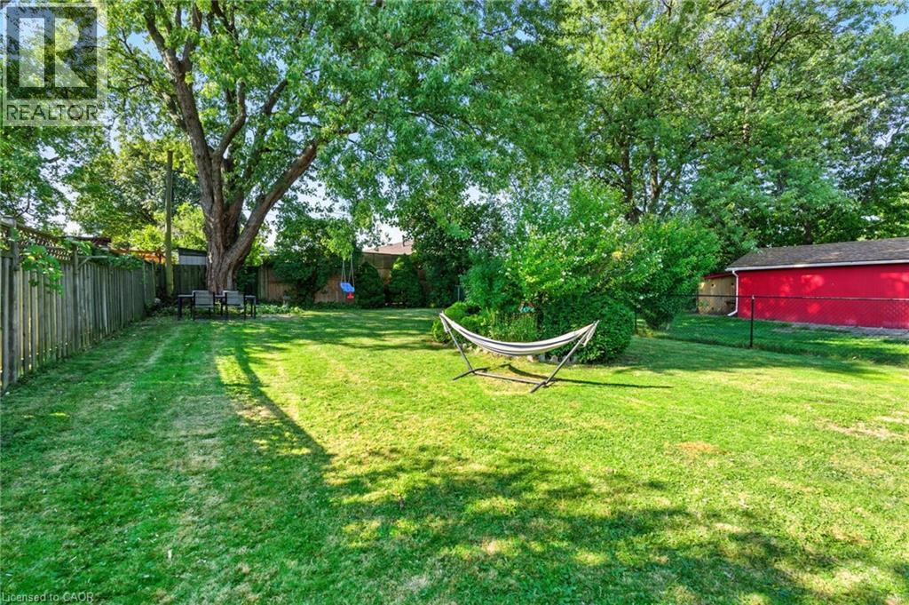 940 Brucedale Avenue E, Hamilton, ON - Outdoor