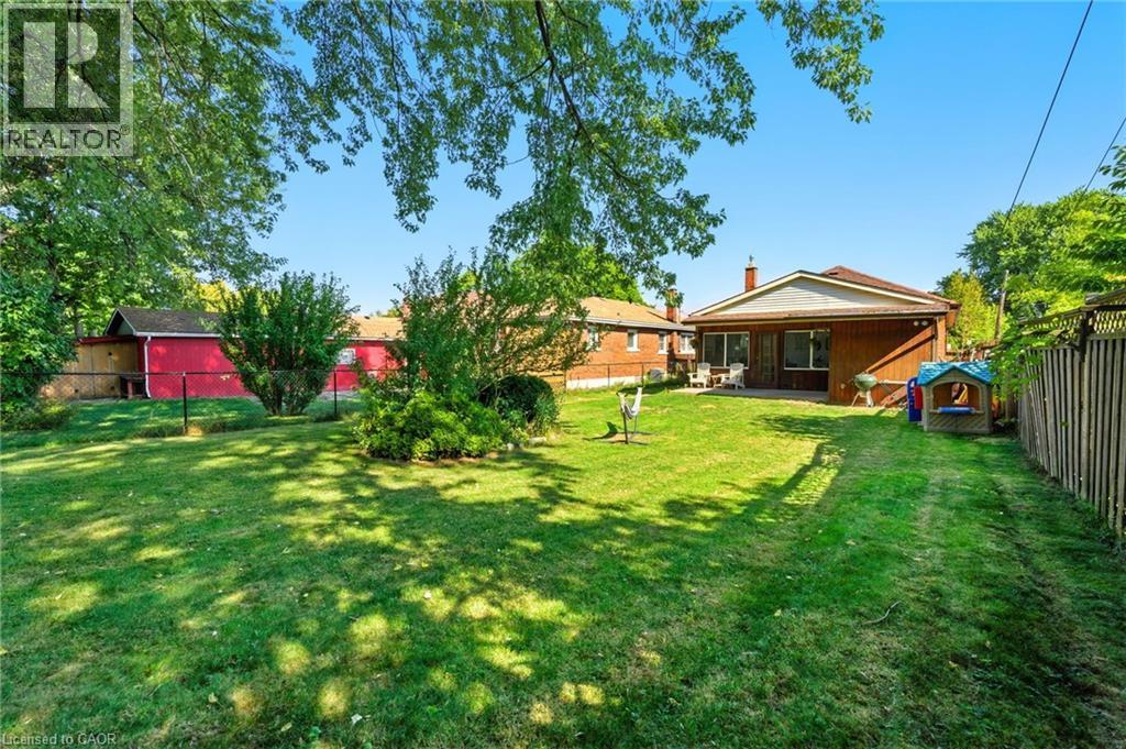 940 Brucedale Avenue E, Hamilton, ON - Outdoor