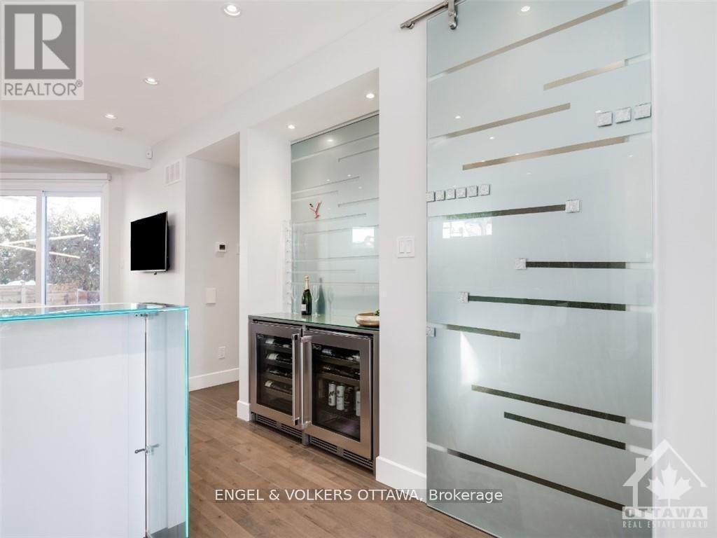 615 Island Park Crescent, Ottawa, ON - Indoor Photo Showing Other Room