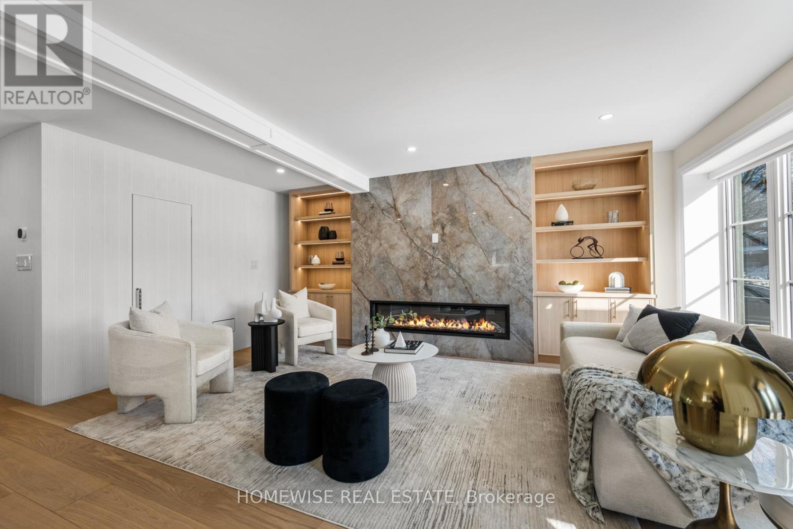 306 Manor Road E, Toronto, ON - Indoor Photo Showing Living Room With Fireplace