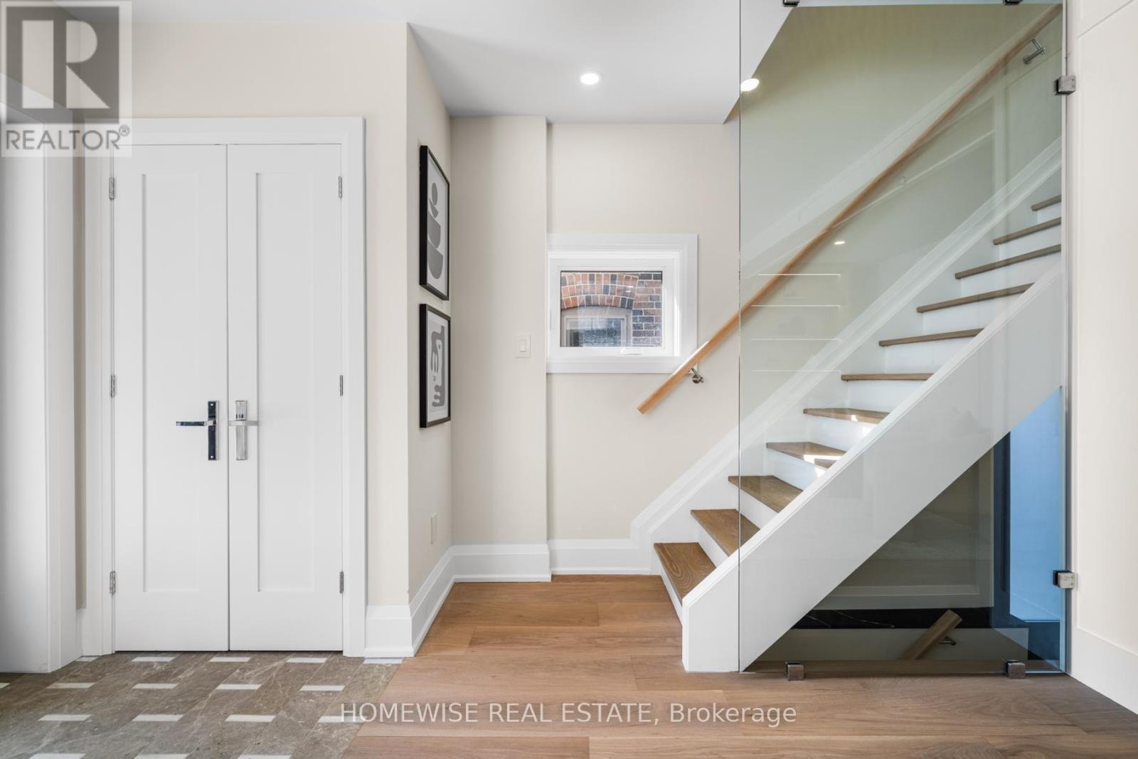 306 Manor Road E, Toronto, ON - Indoor Photo Showing Other Room