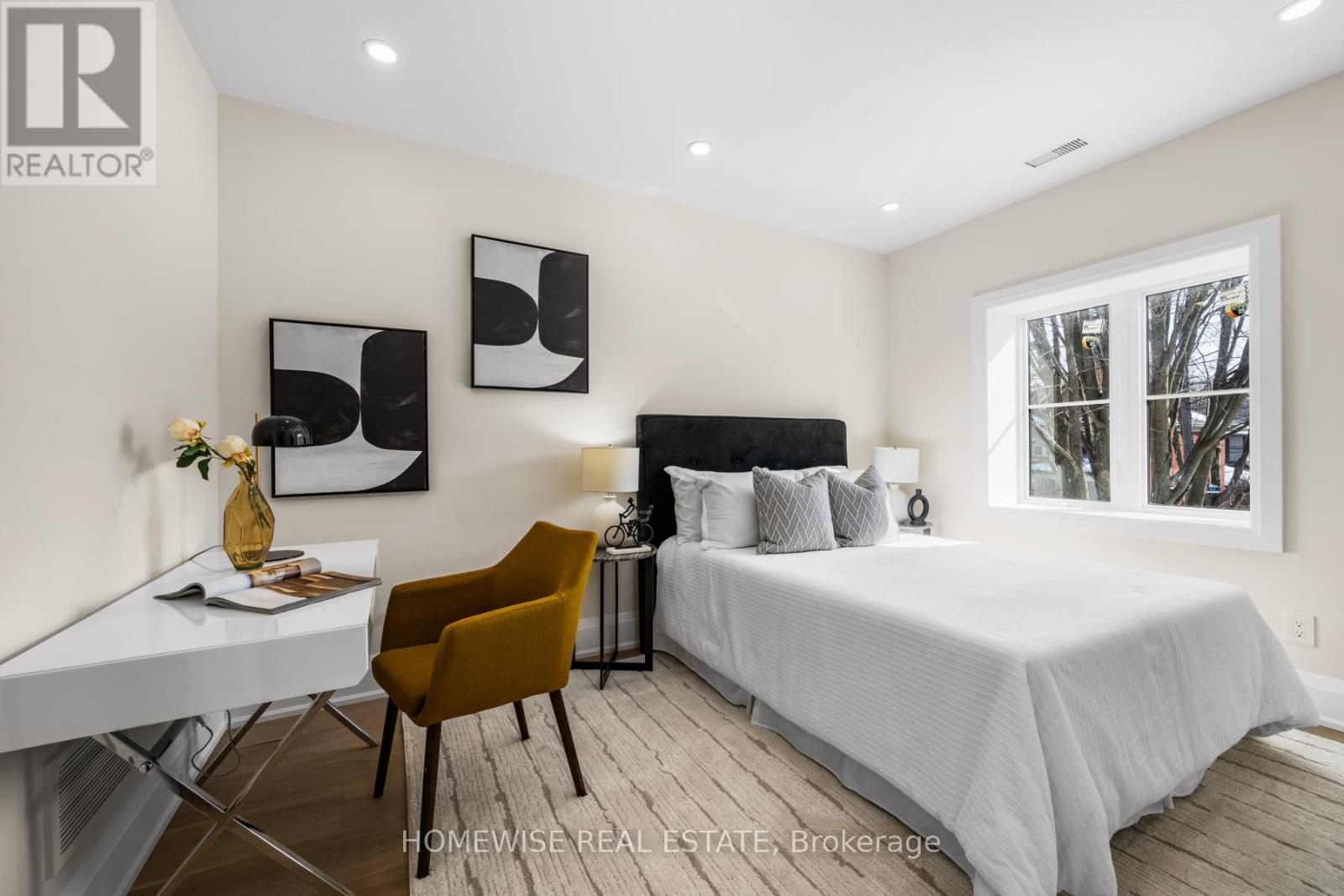 306 Manor Road E, Toronto, ON - Indoor Photo Showing Bedroom