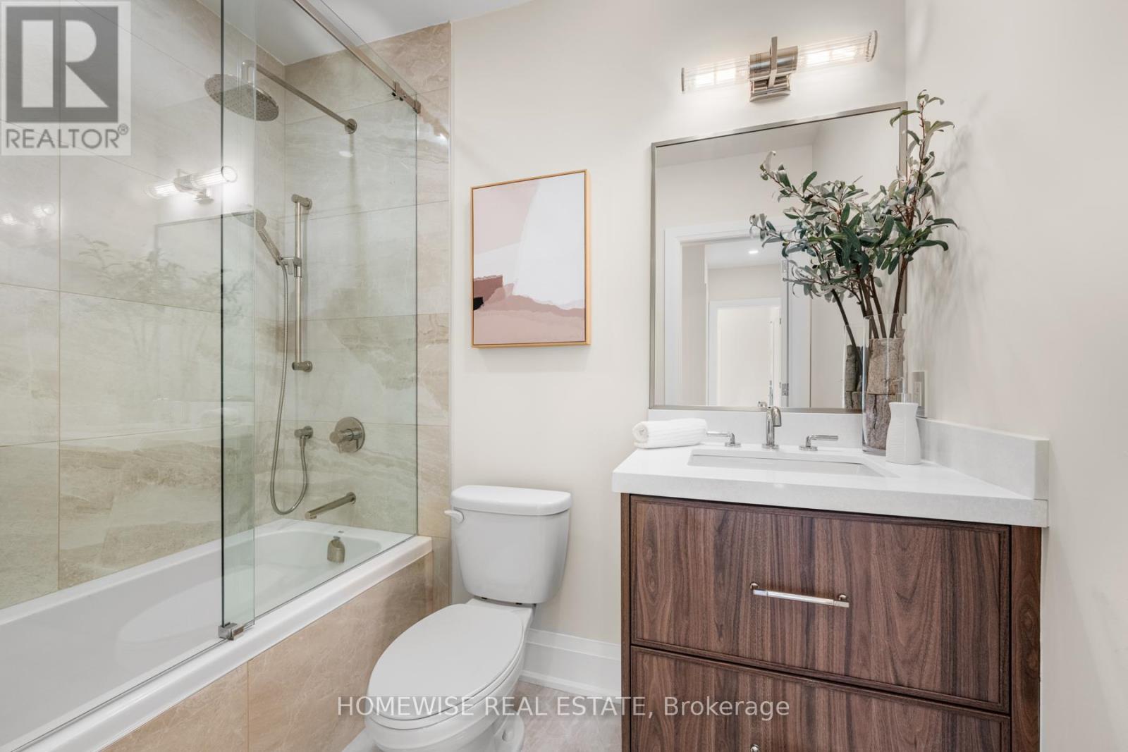 306 Manor Road E, Toronto, ON - Indoor Photo Showing Bathroom