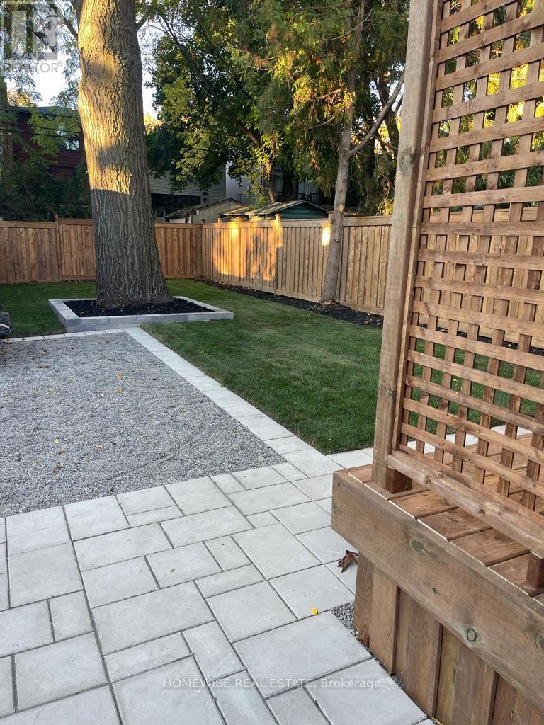 306 Manor Road E, Toronto, ON - Outdoor