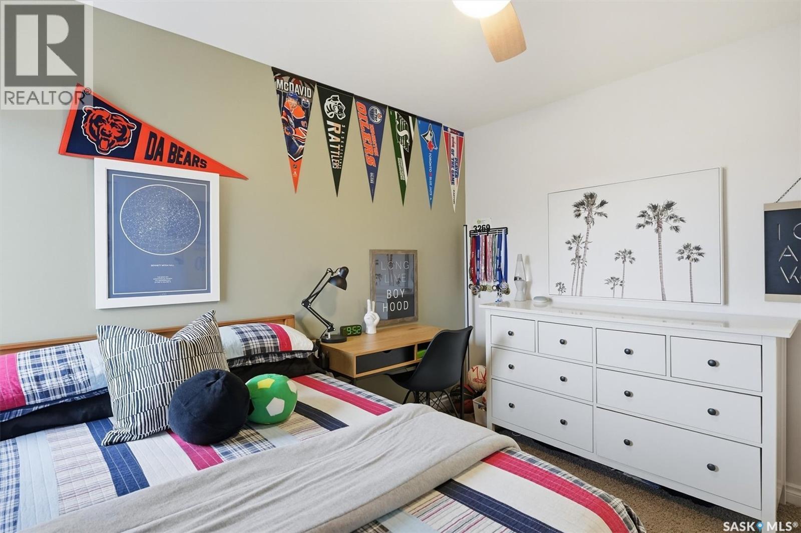 1015 Muzyka Road, Saskatoon, SK - Indoor Photo Showing Bedroom