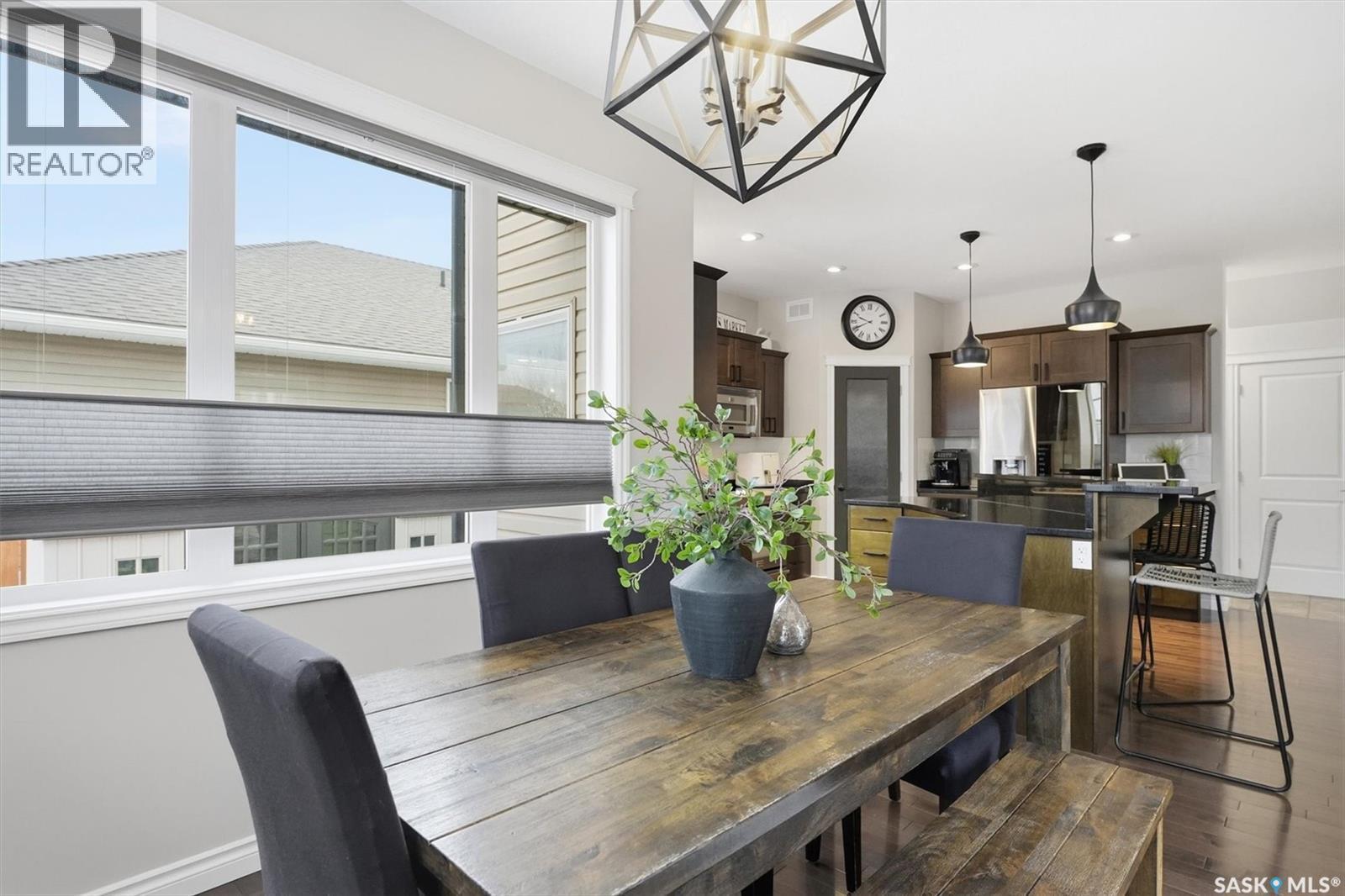 1015 Muzyka Road, Saskatoon, SK - Indoor Photo Showing Dining Room
