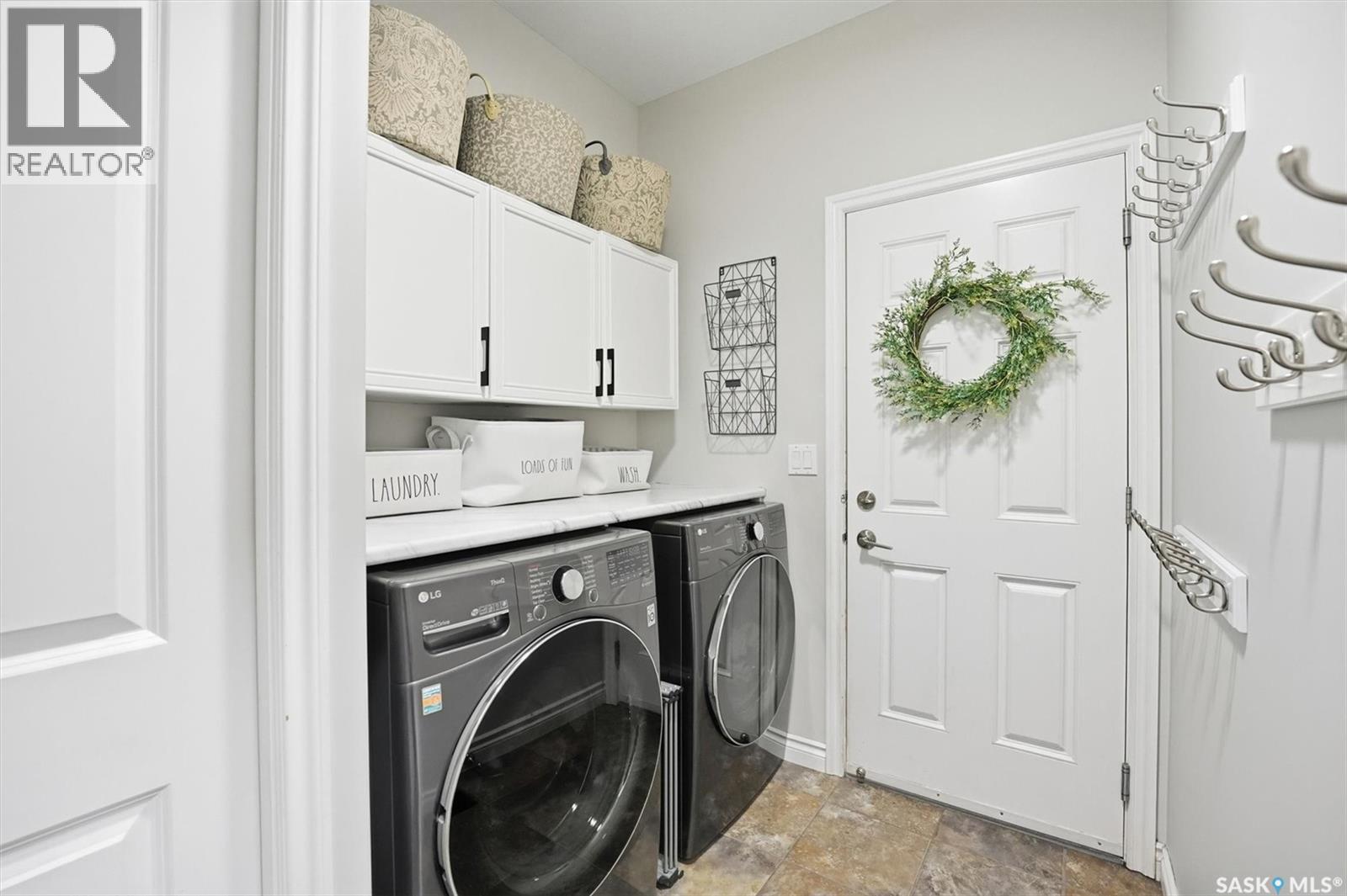 1015 Muzyka Road, Saskatoon, SK - Indoor Photo Showing Laundry Room