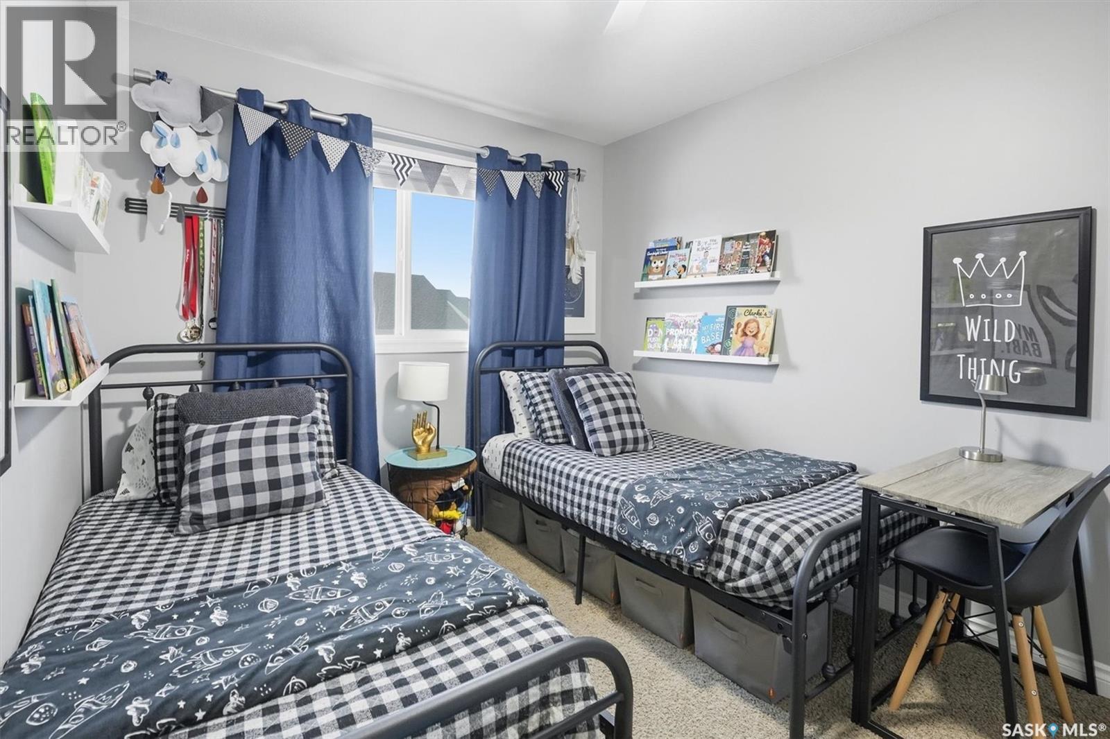 1015 Muzyka Road, Saskatoon, SK - Indoor Photo Showing Bedroom